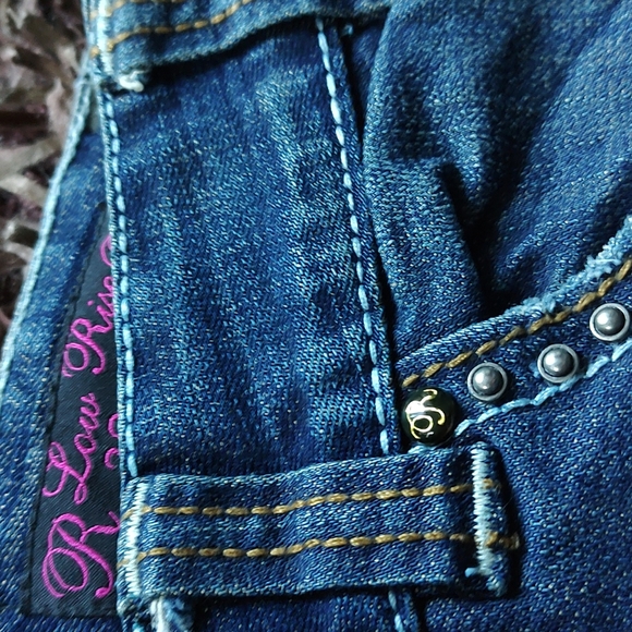 Women's Rock and Roll Cowgirl dark wash Denim 32x34 Used - Picture 10 of 11